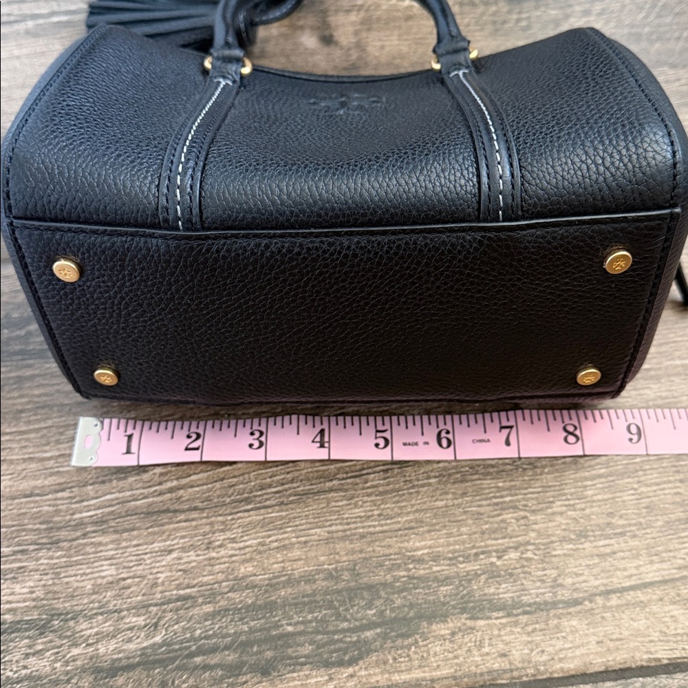 Tory Burch Black Leather Satchel. Good condition. - Picture 11 of 13